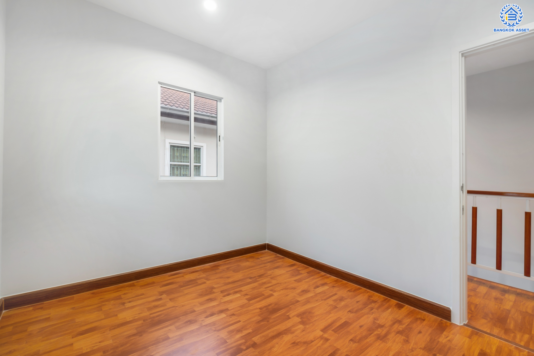 บ้านมือสองตกแต่งใหม่ โครงการ เดอะแพลนท์ ราชพฤกษ์-พระราม5 #หลังมุม! เนื้อที่ 51.2 ตร.ว. ฟังก์ชัน 3 ห้องนอน 2 ห้องน้ำ จอดรถได้ 2 คัน บนทำเลศักยภาพ เดินทางสะดวก ใกล้วงเวียนพระราม5, The Walk, ทางด่วน ศรีรัช และรถไฟฟ้าสายสีม่วง "สถานีบางรักใหญ่"